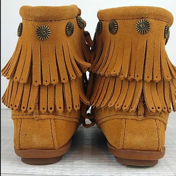 ♥️SOLD!♥Minnetonka Double Fringe Studded Moccasins - Picture 4 of 12